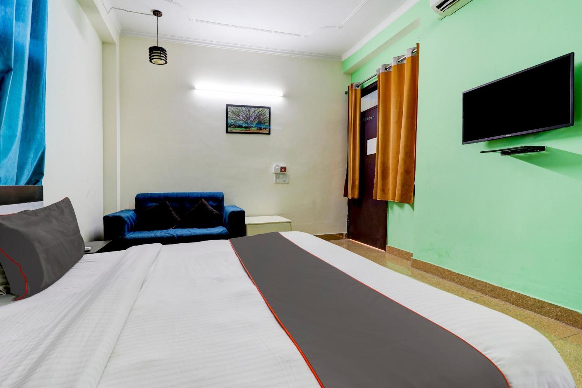 Hotel O Urban Wings Нью-Дели Экстерьер фото