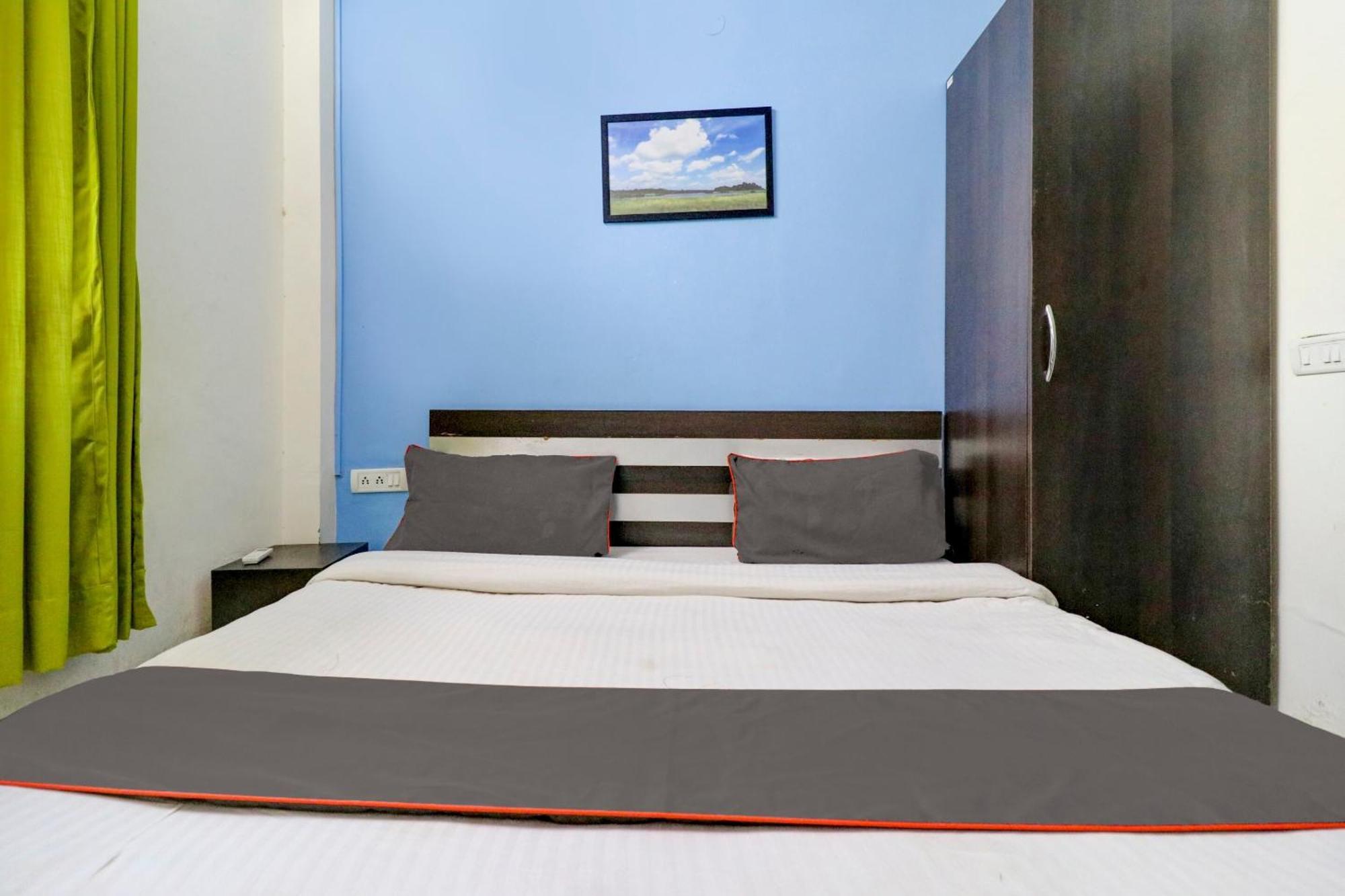 Hotel O Urban Wings Нью-Дели Экстерьер фото