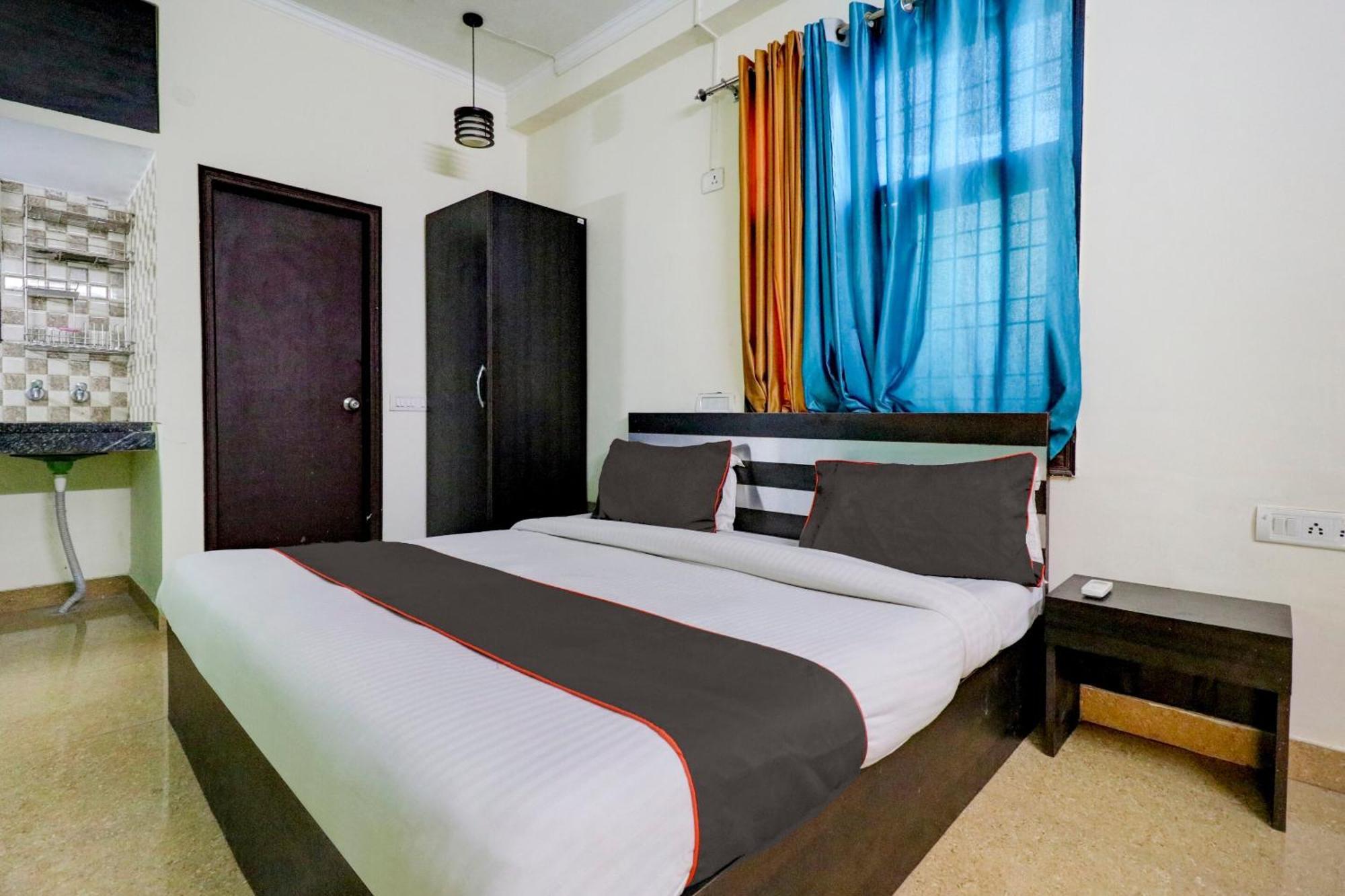 Hotel O Urban Wings Нью-Дели Экстерьер фото