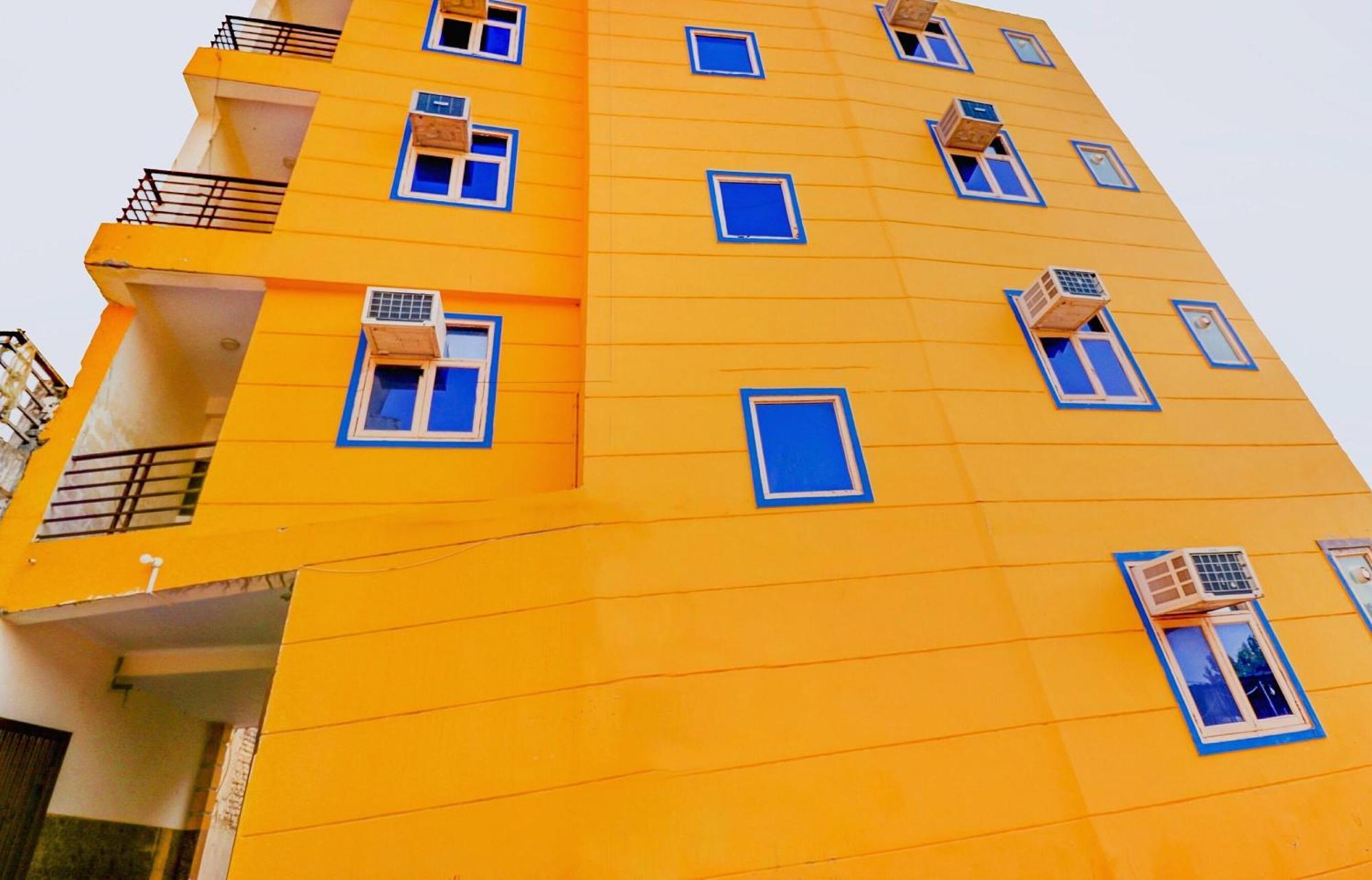 Hotel O Urban Wings Нью-Дели Экстерьер фото