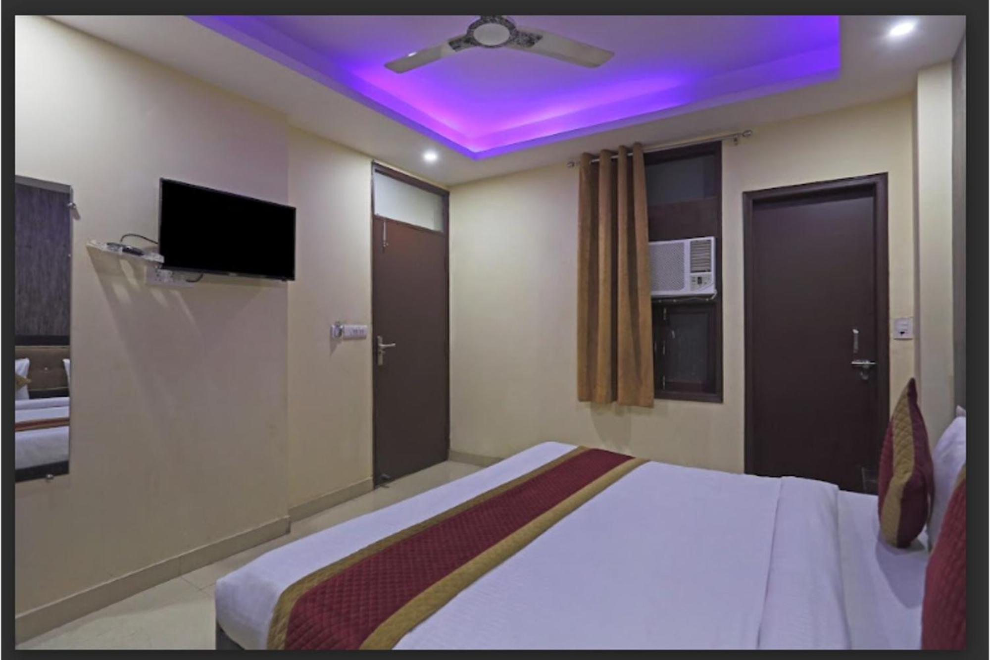 Hotel O Urban Wings Нью-Дели Экстерьер фото