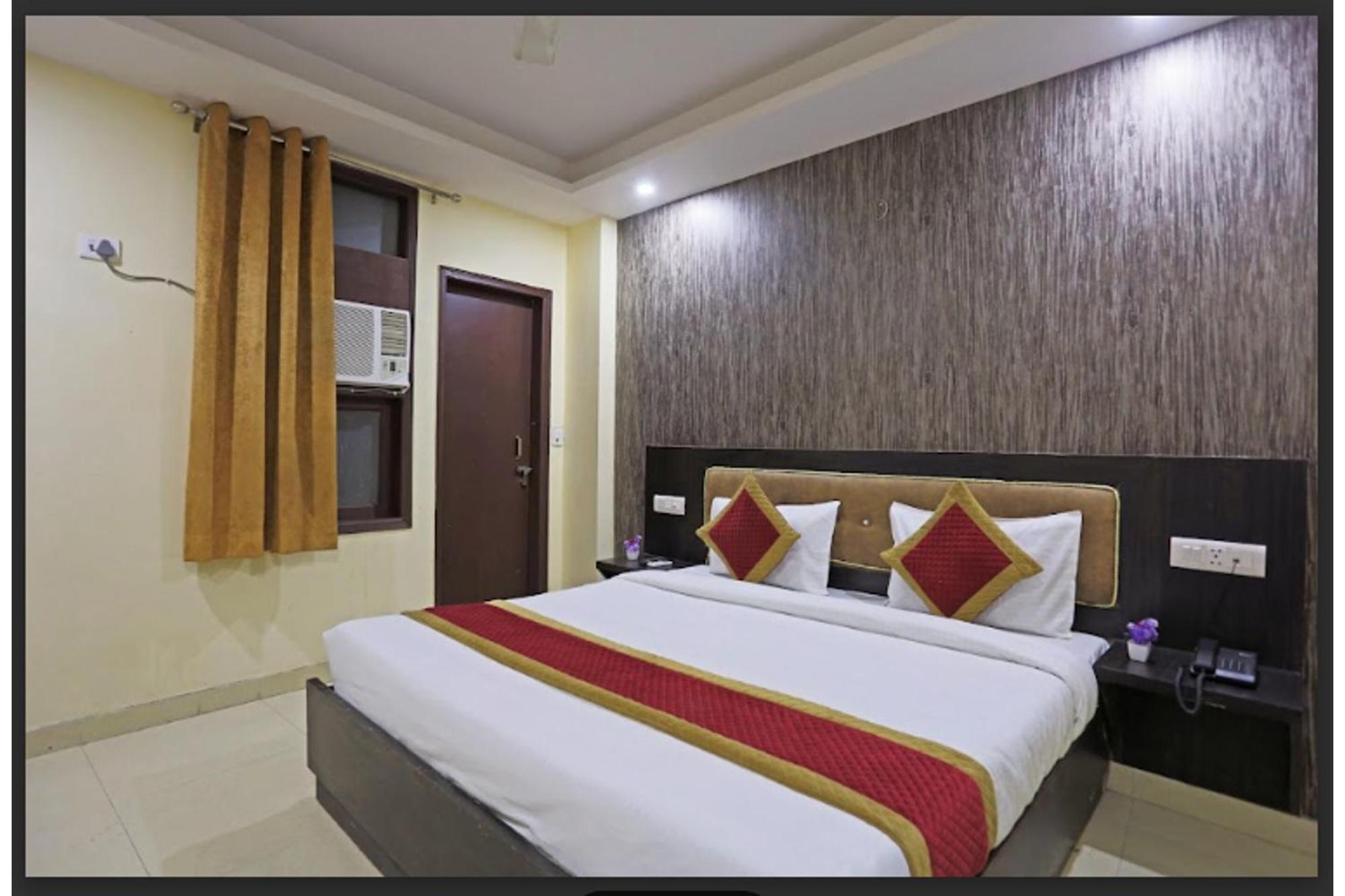 Hotel O Urban Wings Нью-Дели Экстерьер фото
