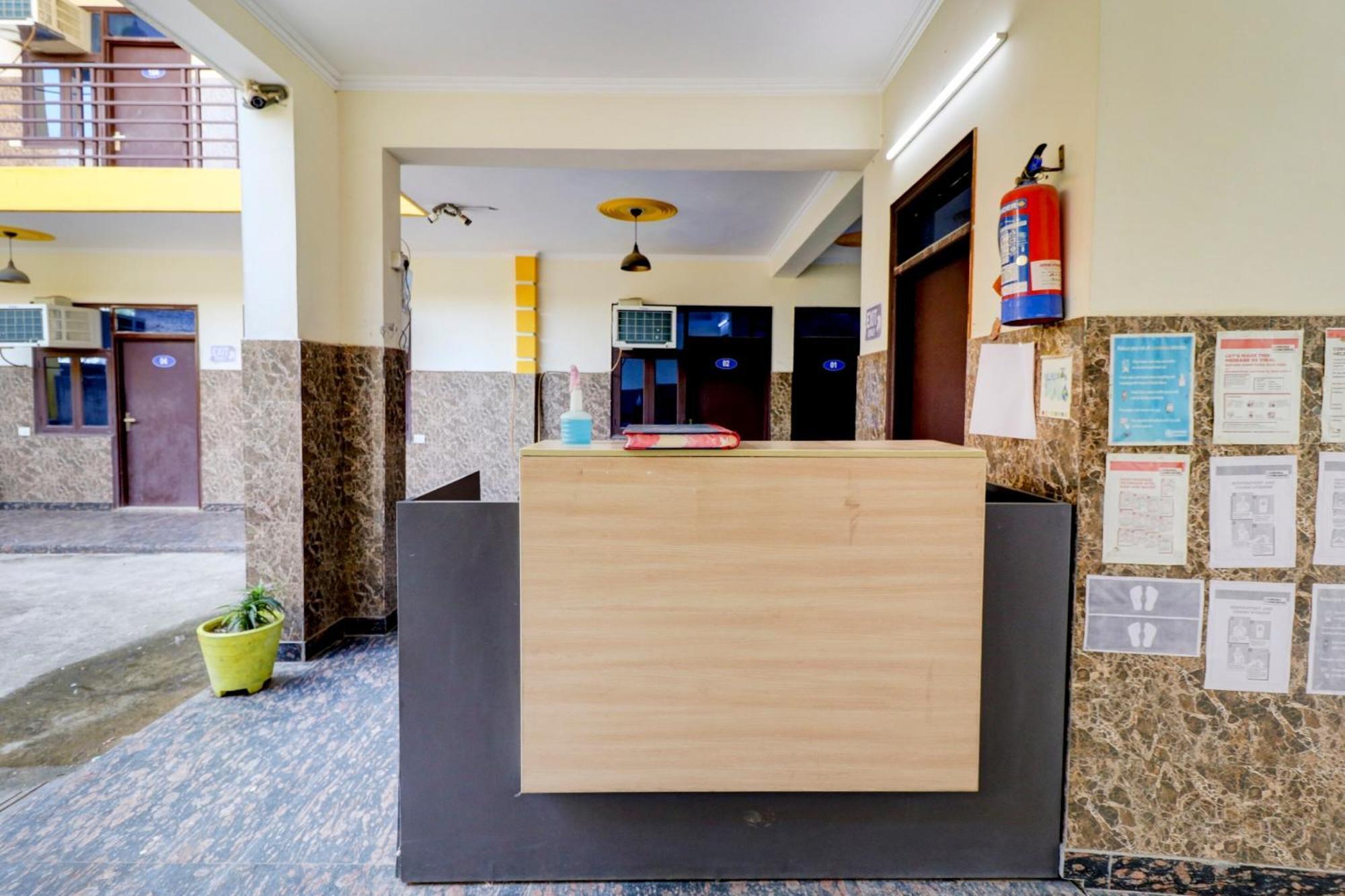 Hotel O Urban Wings Нью-Дели Экстерьер фото
