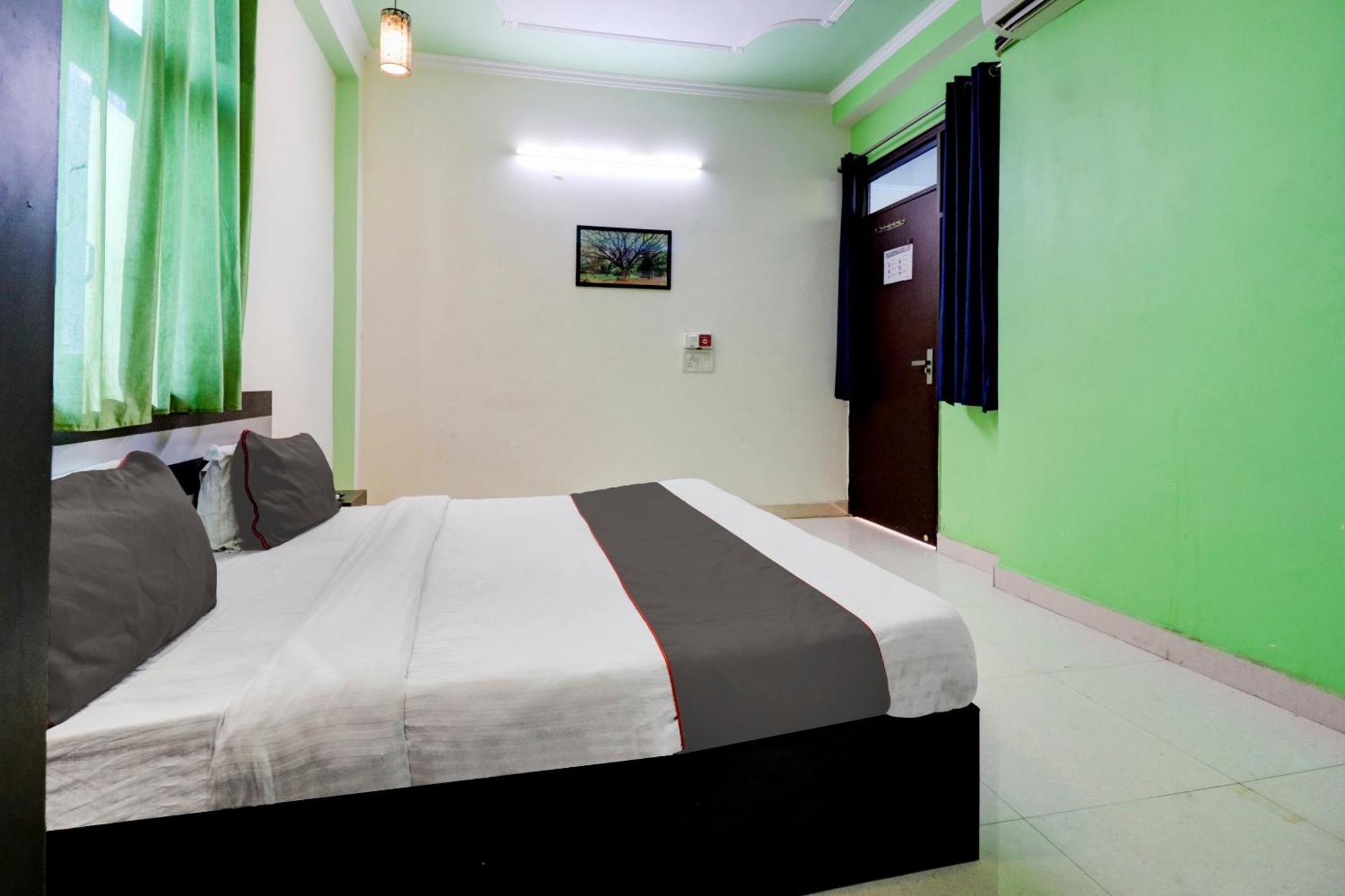 Hotel O Urban Wings Нью-Дели Экстерьер фото