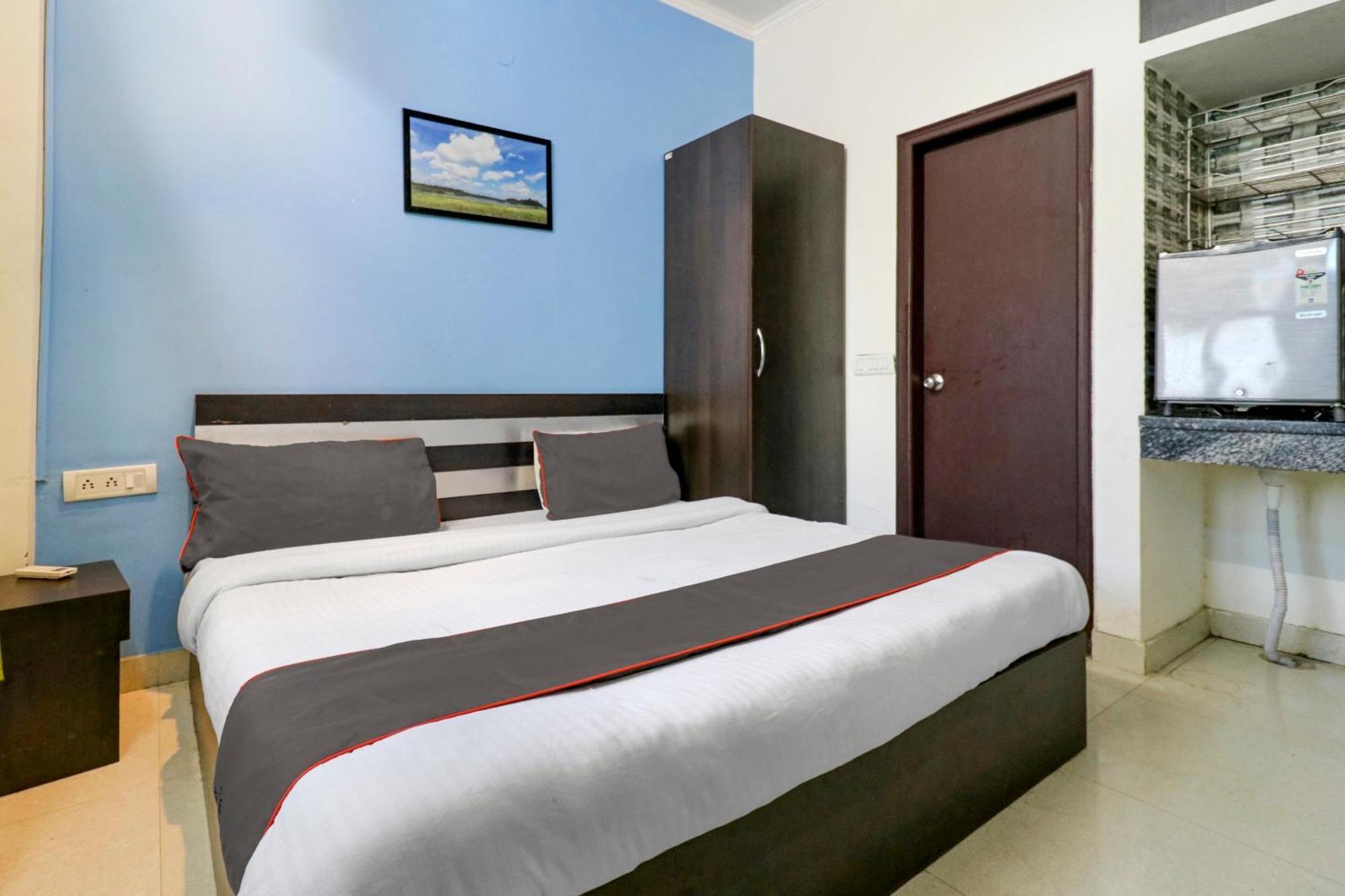 Hotel O Urban Wings Нью-Дели Экстерьер фото