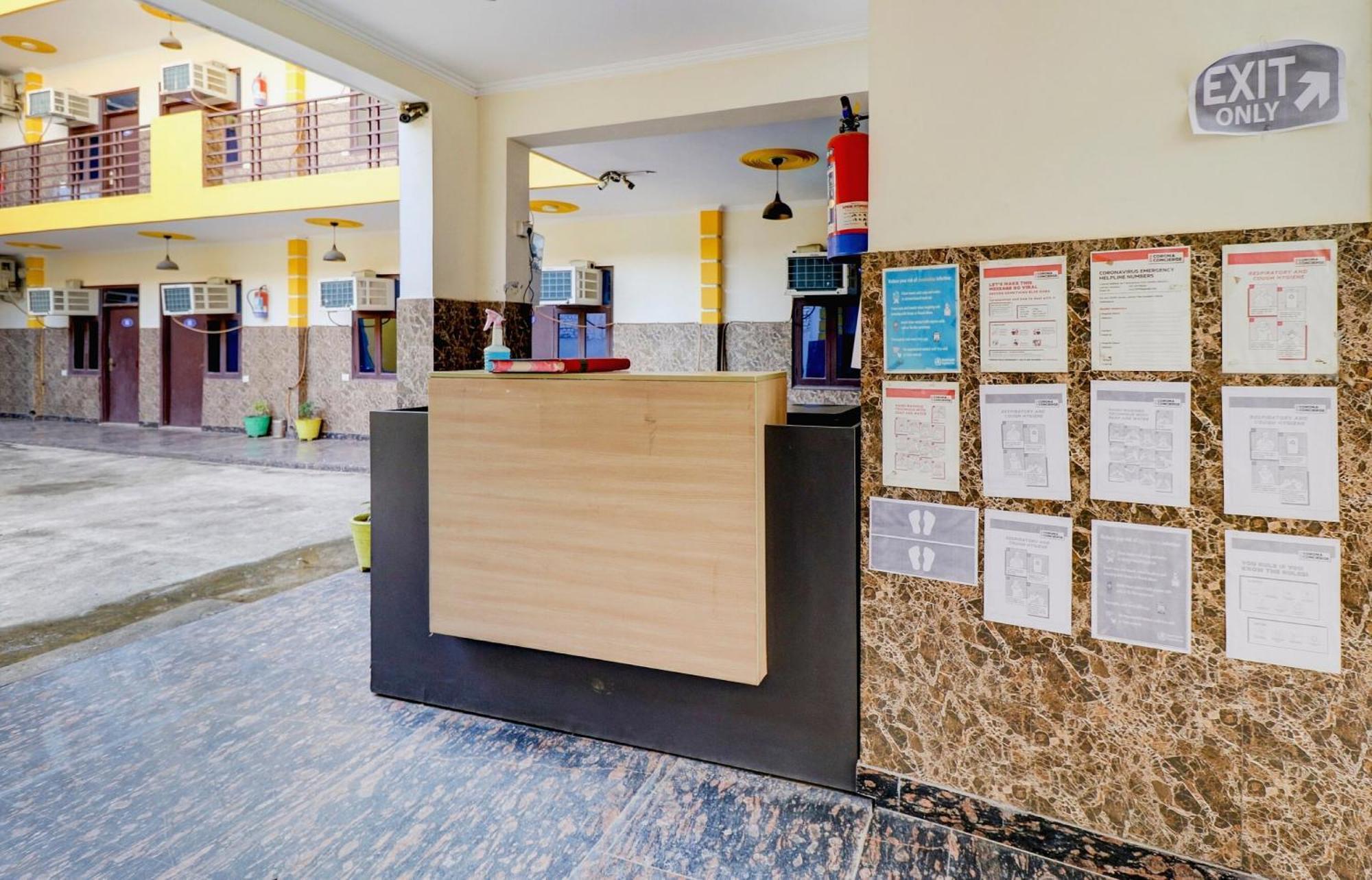 Hotel O Urban Wings Нью-Дели Экстерьер фото